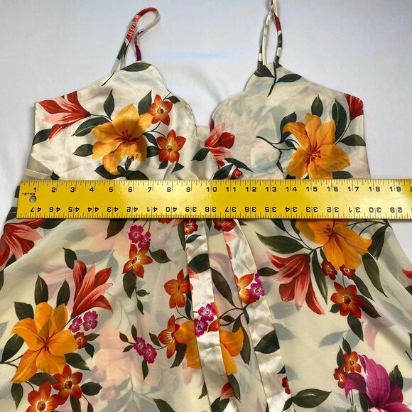 Victorias Secret Robe Chemise Set Womens Large Floral Satin Romantic 2 pc - Picture 12 of 15
